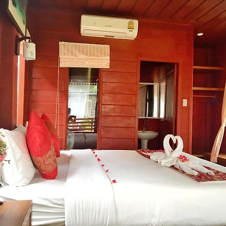 Phi Phi Maiyada Resort Exterior photo