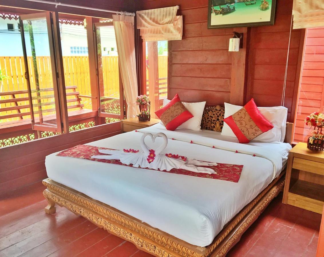 Phi Phi Maiyada Resort Exterior photo